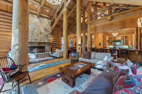 Treehouse Lodge